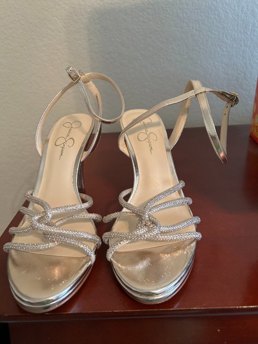 Jessica Simpson Joziene Sandals - Gold w/rhinestone accents - Size 11M